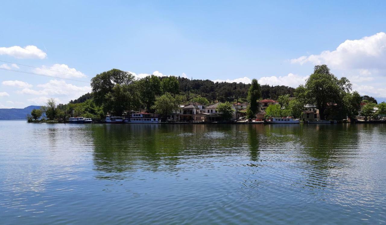 Little Island Resort Nisos Ioanninon Ngoại thất bức ảnh